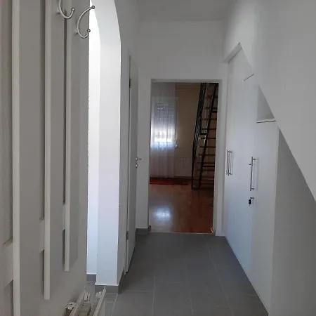 Pelso Apartmanhaz * Keszthely